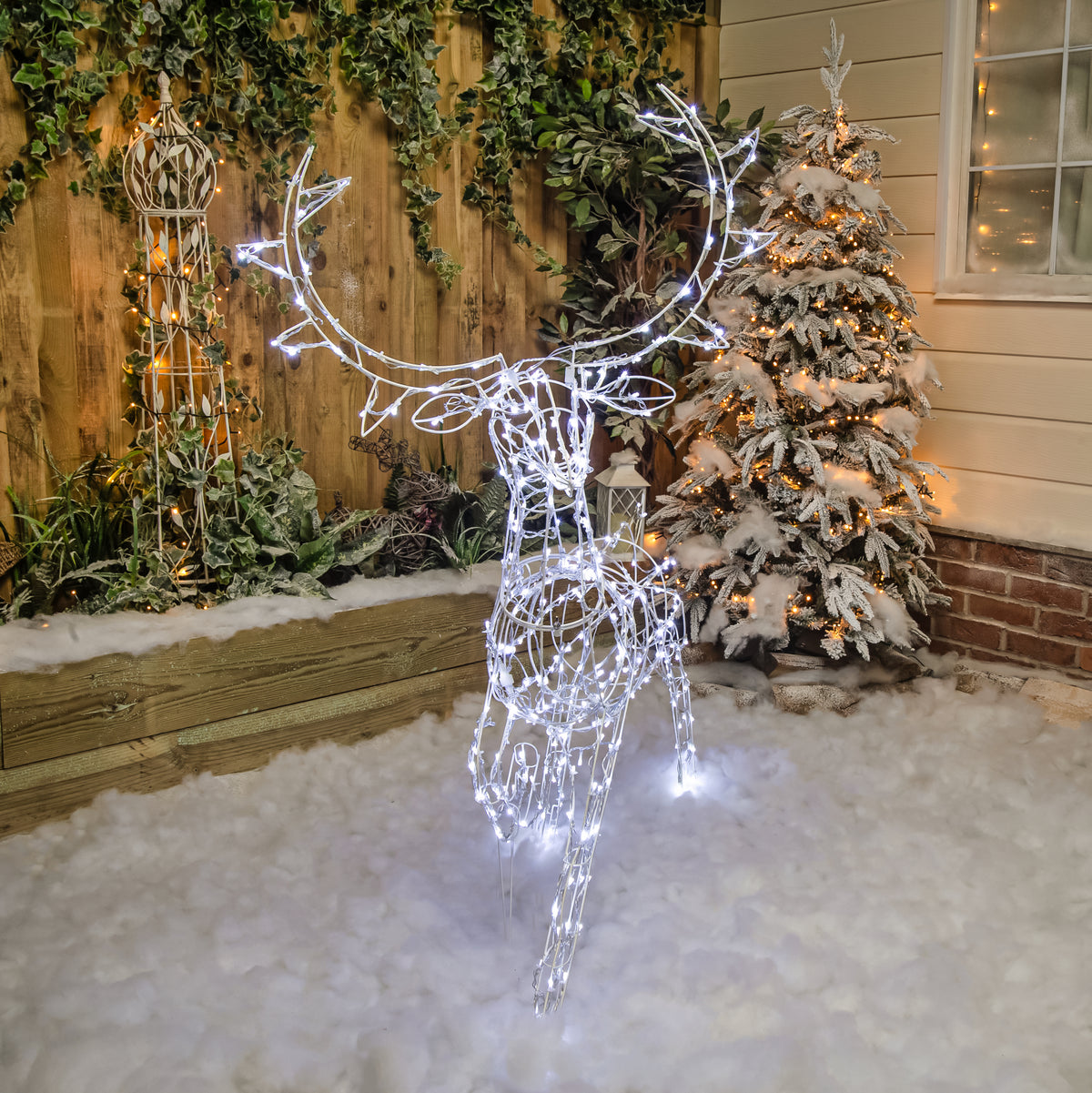 Christmas Reindeer Light - 1.4M White Wire Light Up Walking Stag with 330 White LEDs