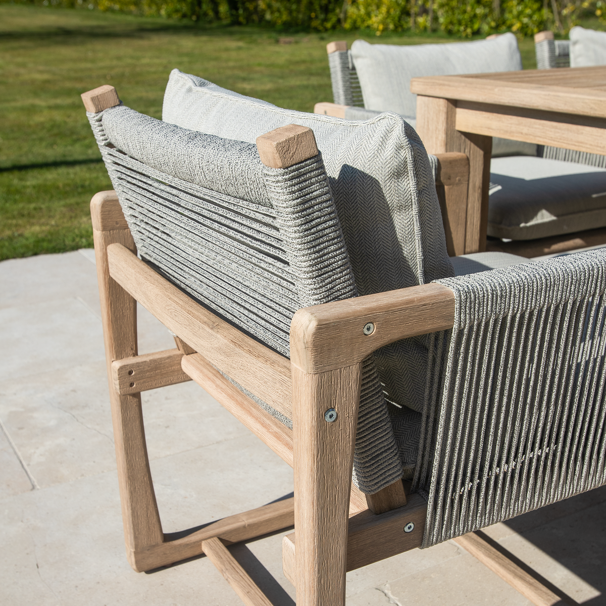 Bracken Outdoors Burford Rope Wooden Rectangular 8 Seat Dining Garden Furniture Set
