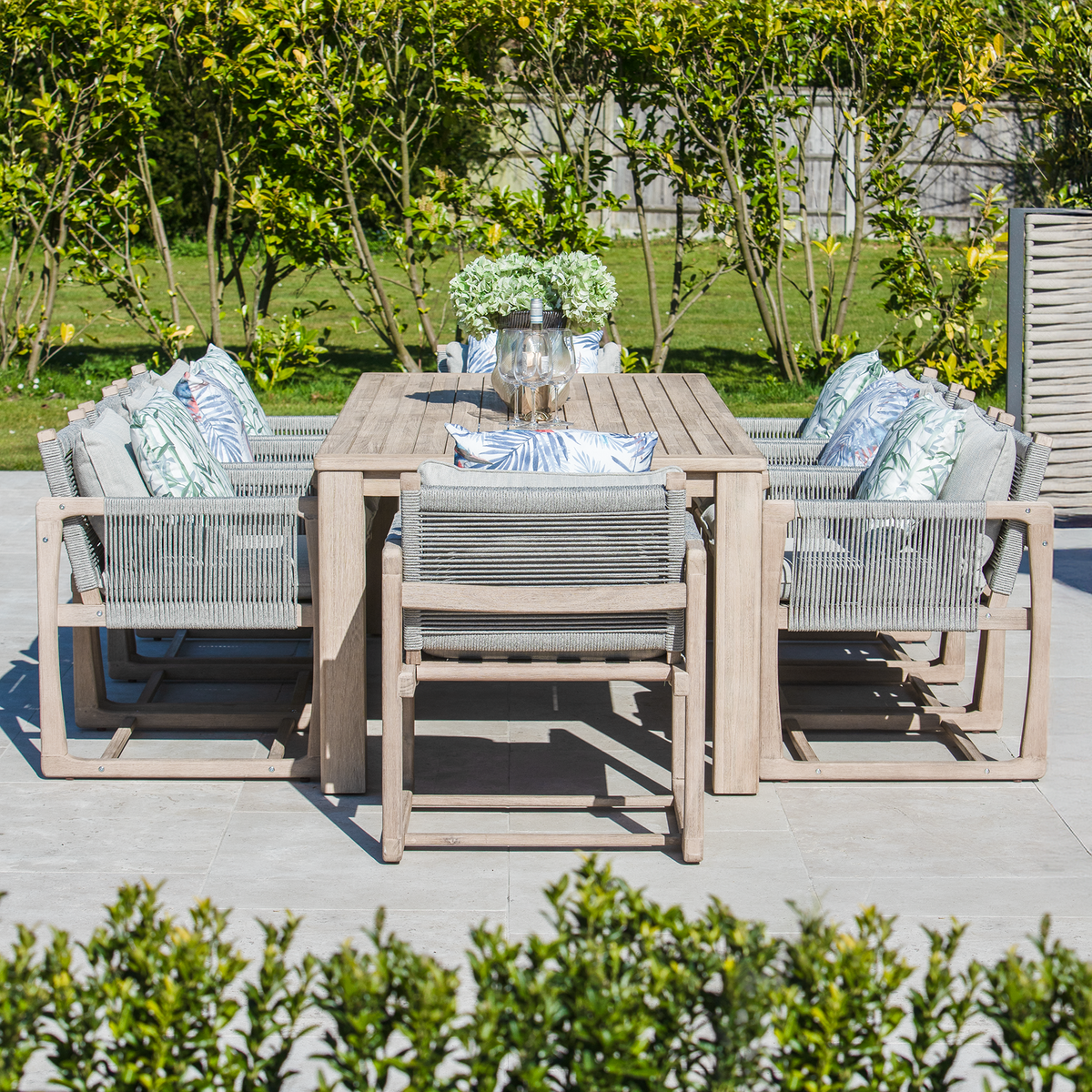 Bracken Outdoors Burford Rope Wooden Rectangular 8 Seat Dining Garden Furniture Set