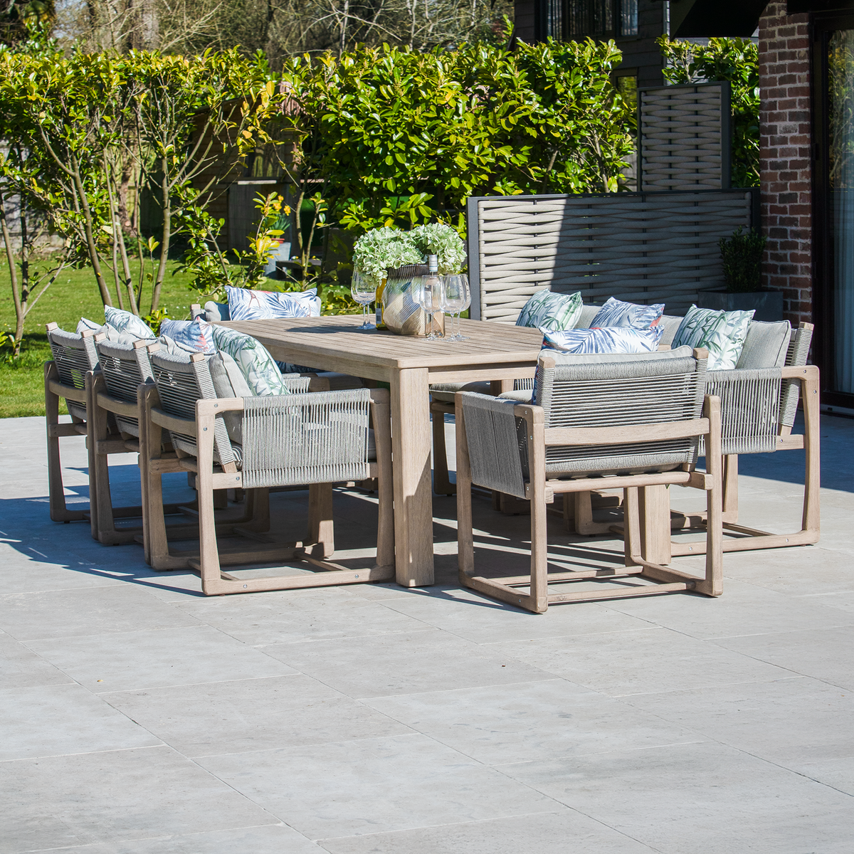 Bracken Outdoors Burford Rope Wooden Rectangular 8 Seat Dining Garden Furniture Set
