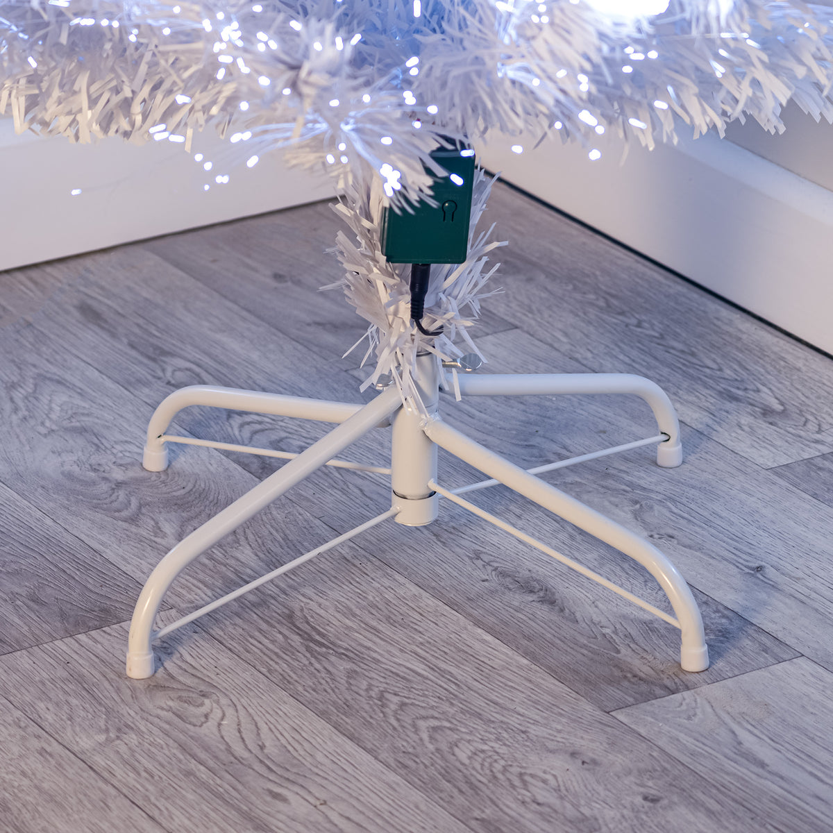 2ft - 7ft White Fibre Optic Christmas Tree with White Fibre Optics and LED Lights