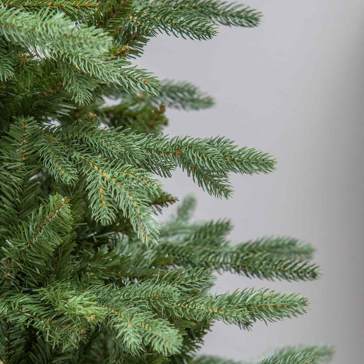 Burghley Artificial Green PE/PVC Spruce Christmas Tree 5FT, 6FT, 7FT