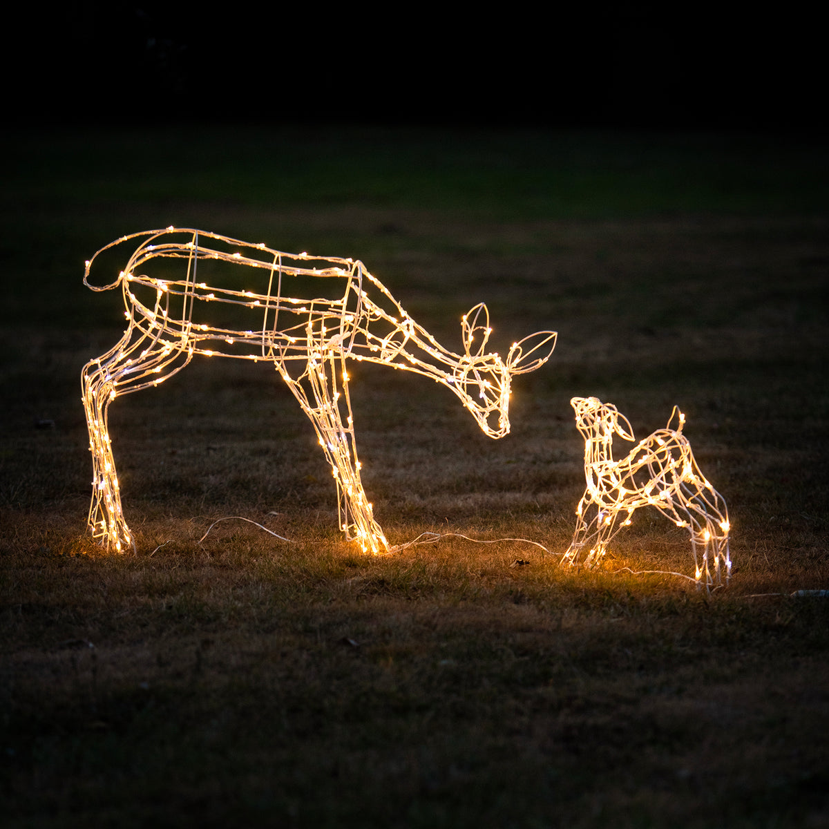 Christmas Reindeer Lights - 1M White Wire Light Up Mother &amp; Baby with 250 White and Multi LEDs