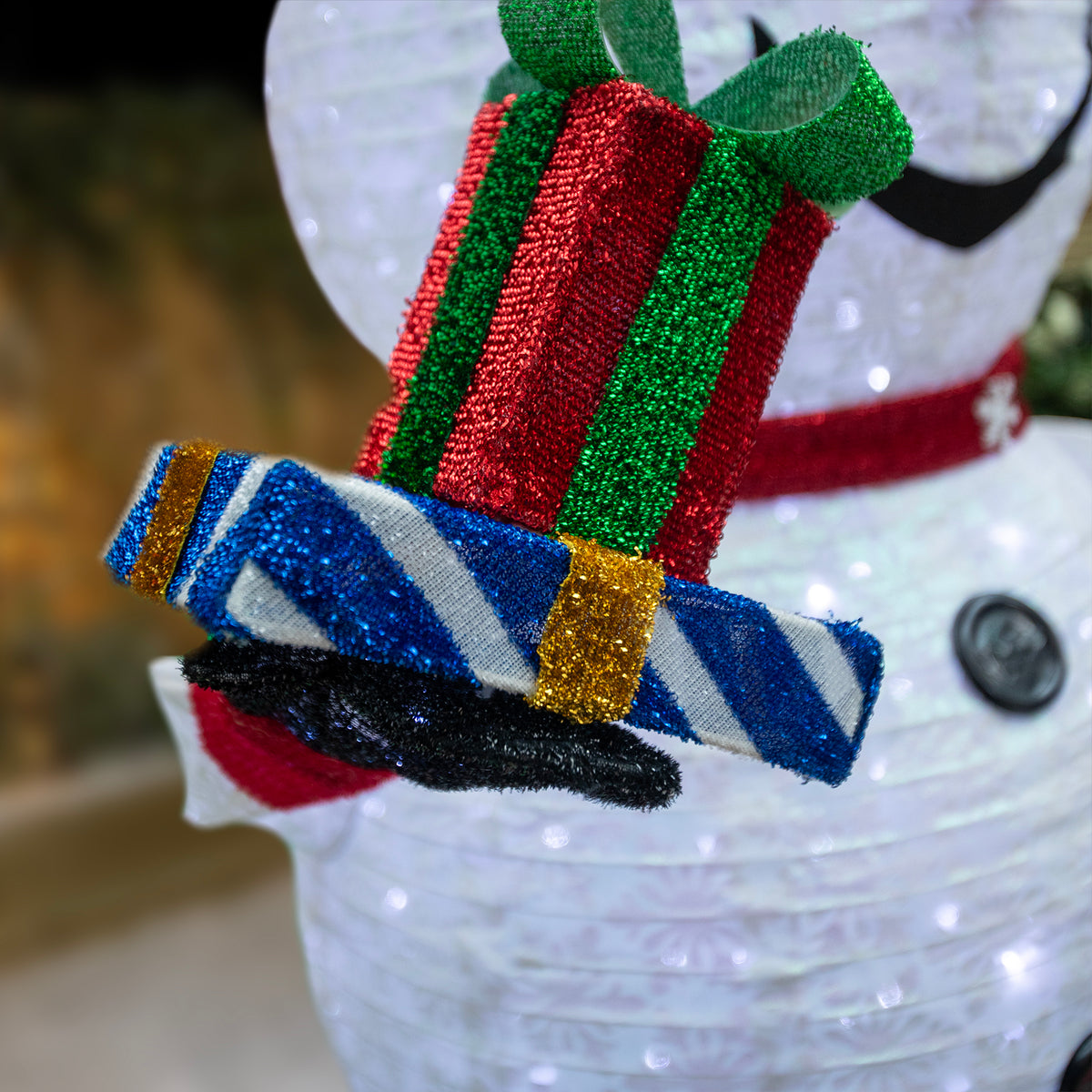 Christmas Snowman Lights - 2.4M Pop-Up Outdoor Light Up Snowman with 270 White Twinkling LEDs