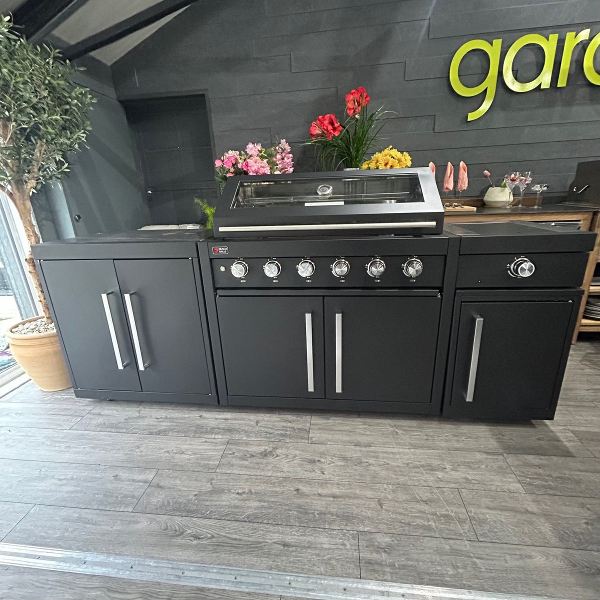 Ex Display Draco Grills Fusion 6 Burner Black Outdoor Kitchen with Side Burner and Double Cupboard