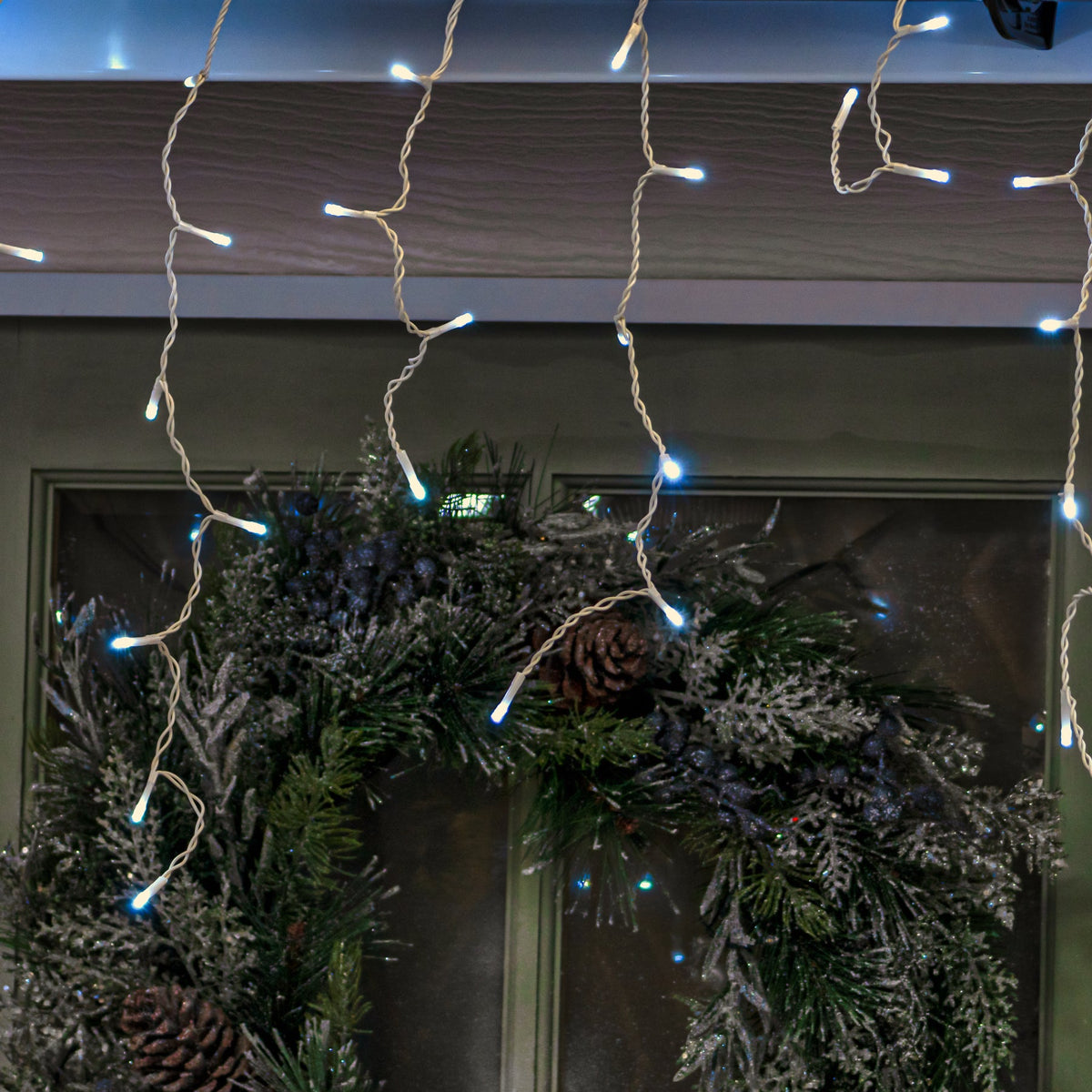 White/Warm White Twinkling Christmas Icicle Lights with White Cable 126,210,420,700,924 LEDs