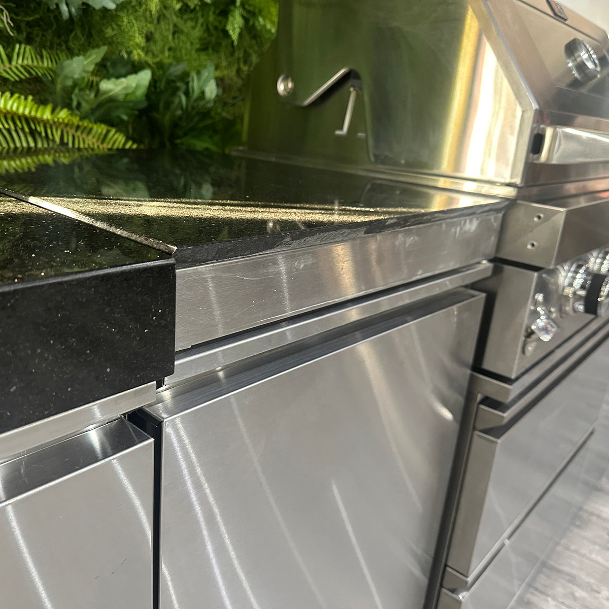 Ex Display Draco Grills 4 Burner Stainless Steel Outdoor Kitchen with Integrated Sear Station, Double Fridge and Sink Unit