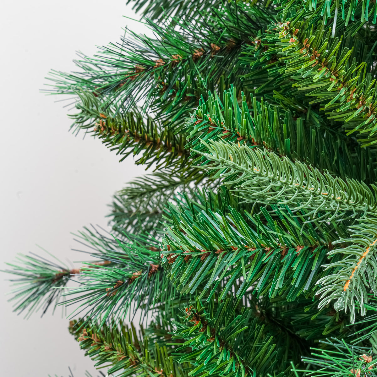 Arundel Pine Artificial PE Christmas Tree 6.5FT, 7.5FT