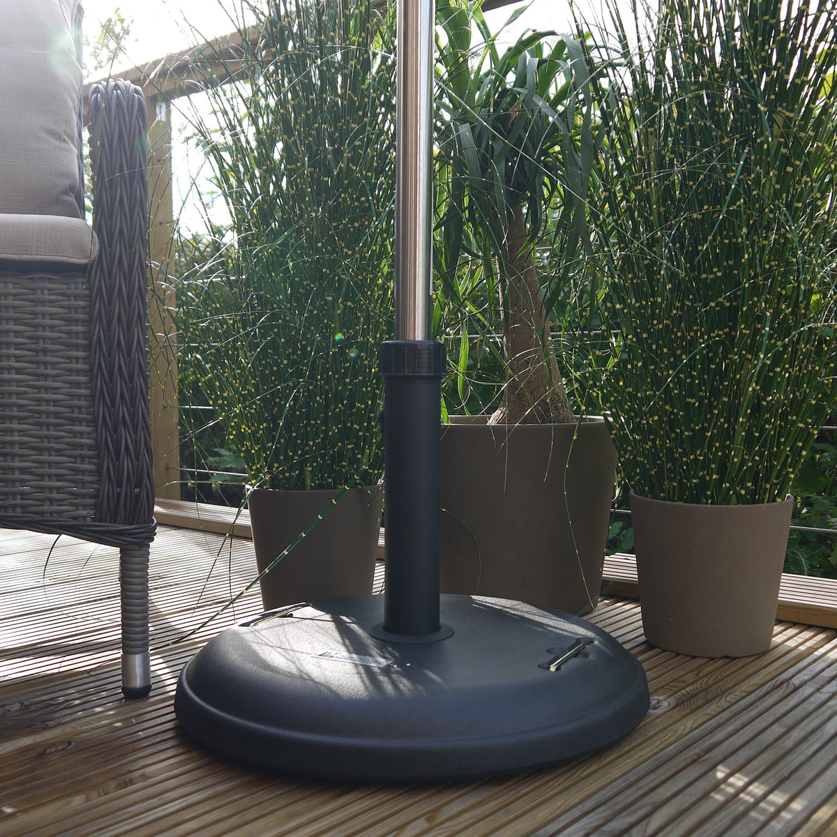 Bracken Outdoors 22kg Concrete Garden Parasol Base